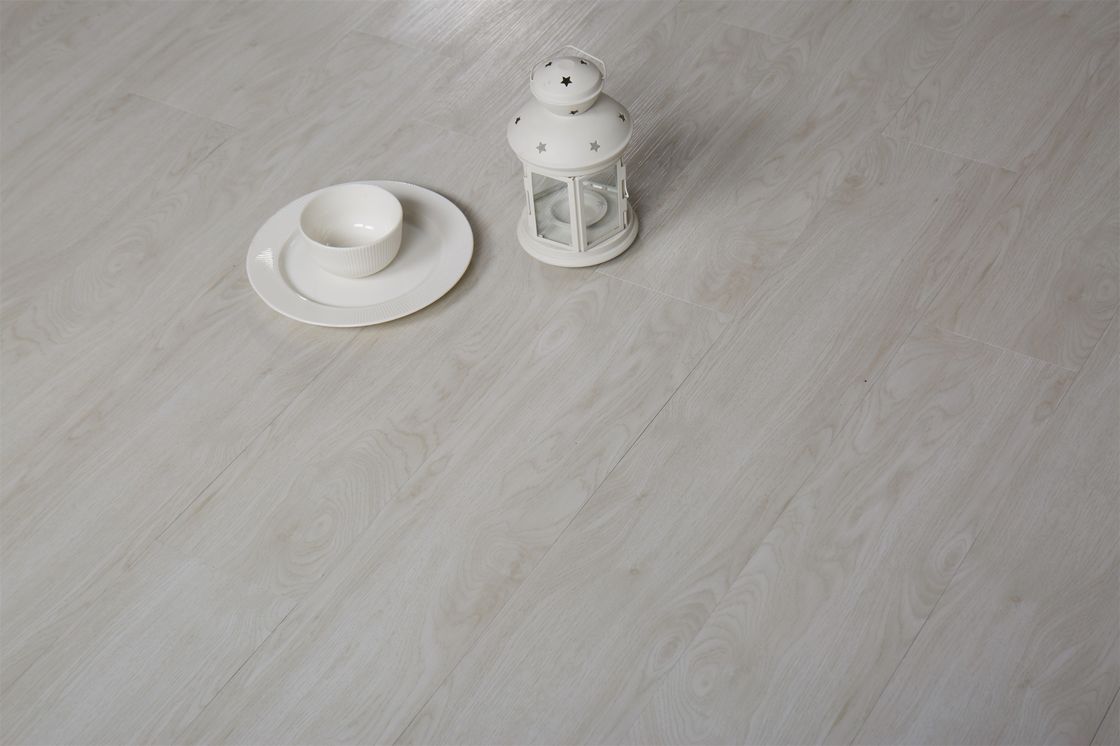 Fire Resistance PVC Vinyl Plank Flooring Click System PVC Vinyl Flooring In Floor Decoration