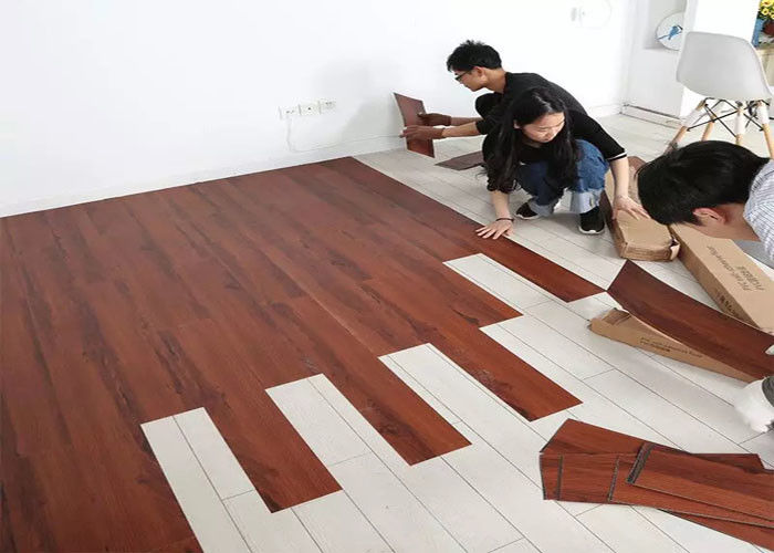 Self Adhesive Peel And Stick Vinyl Flooring Anti Corrosion Waterproof 1.5mm